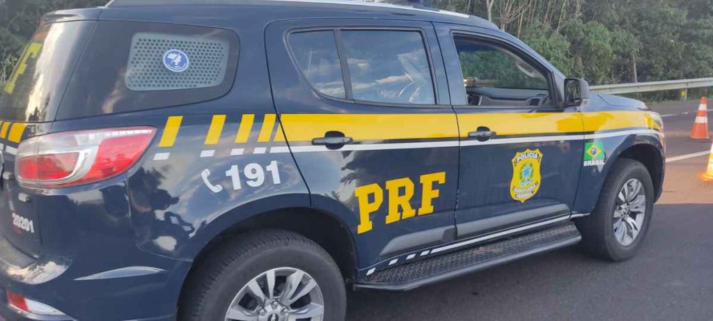 PRF prende foragido na BR-101 e recupera veículo na Freeway