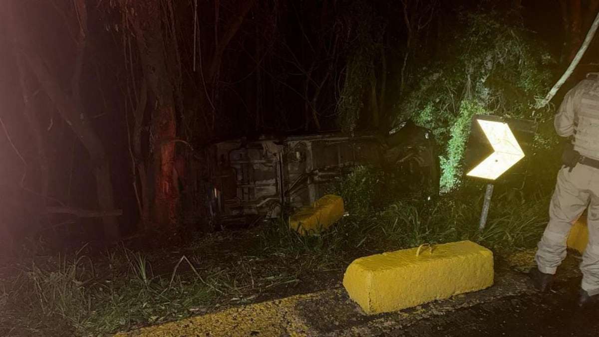 Saída de pista no Morro da Borússia deixa quatro feridos