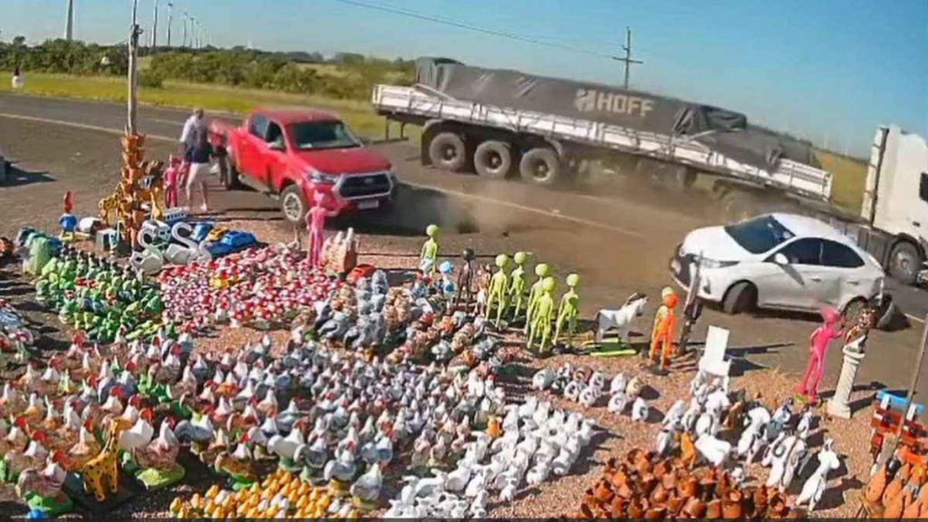 Acidente na ERS-030 envolve 3 veículos em Osório (vídeo)