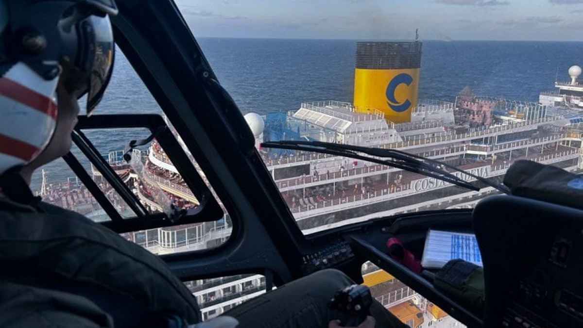 Helicóptero militar resgata gestante em alto-mar no litoral gaúcho