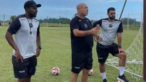 Monsoon anuncia Arílson e entra em concentração total para escapar do rebaixamento em Capão da Canoa