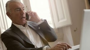 O que é um dossiê completo e como um investigador particular levanta informações cruciais