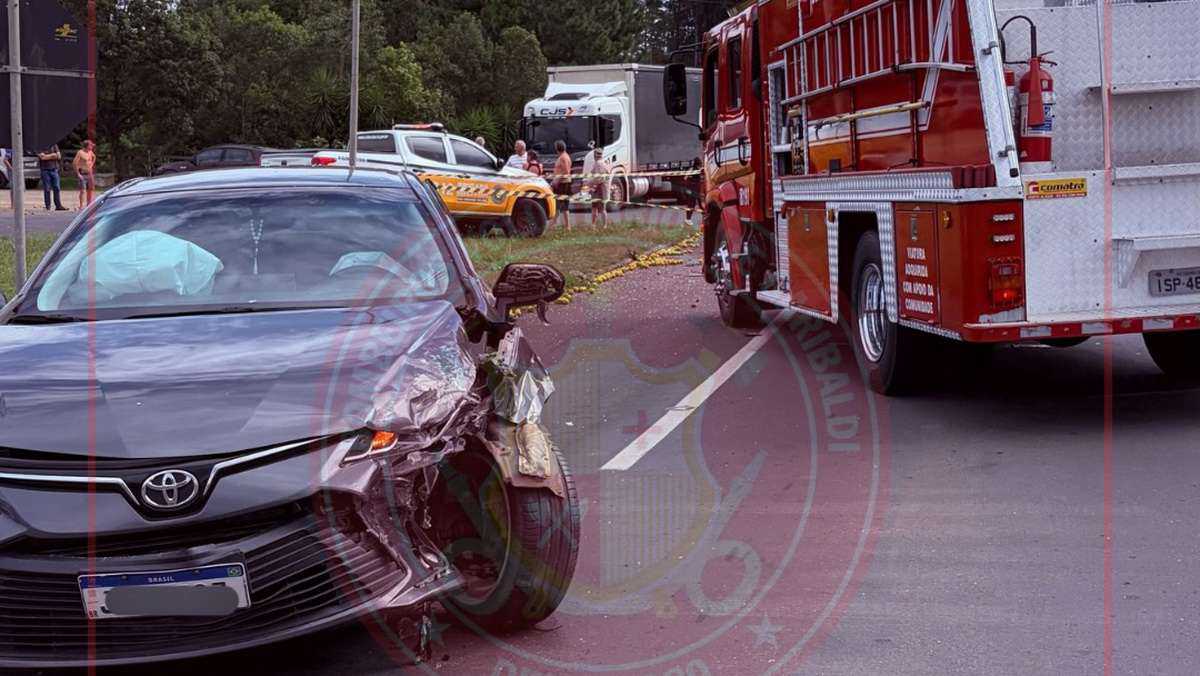 Acidente fatal na Rota do Sol: colisão entre Corolla e Kombi mata homem 11 Acidente fatal na Rota do Sol: colisão entre Corolla e Kombi mata homem 10
