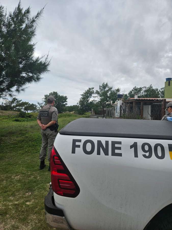Imbé: Brigada Militar prende casal e encontra corpo de professor desaparecido 11 Imbé: Brigada Militar prende casal e encontra corpo de professor desaparecido 10