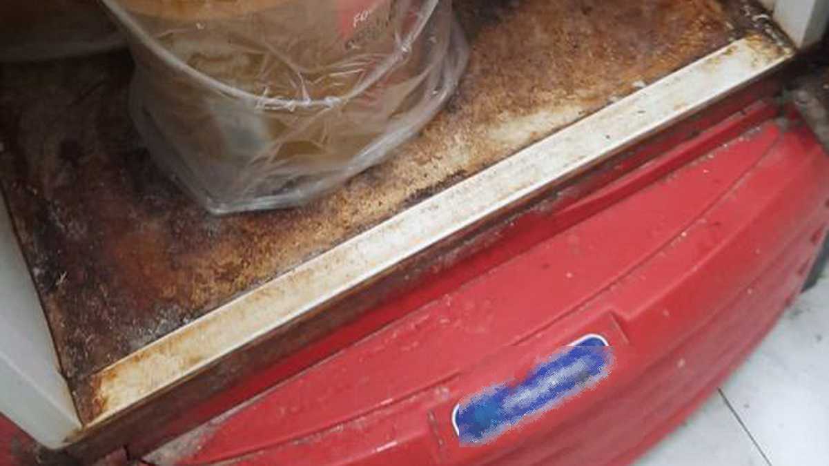 Fiscalização apreende 3,5 toneladas de alimentos e interdita depósito no RS 11 Fiscalização