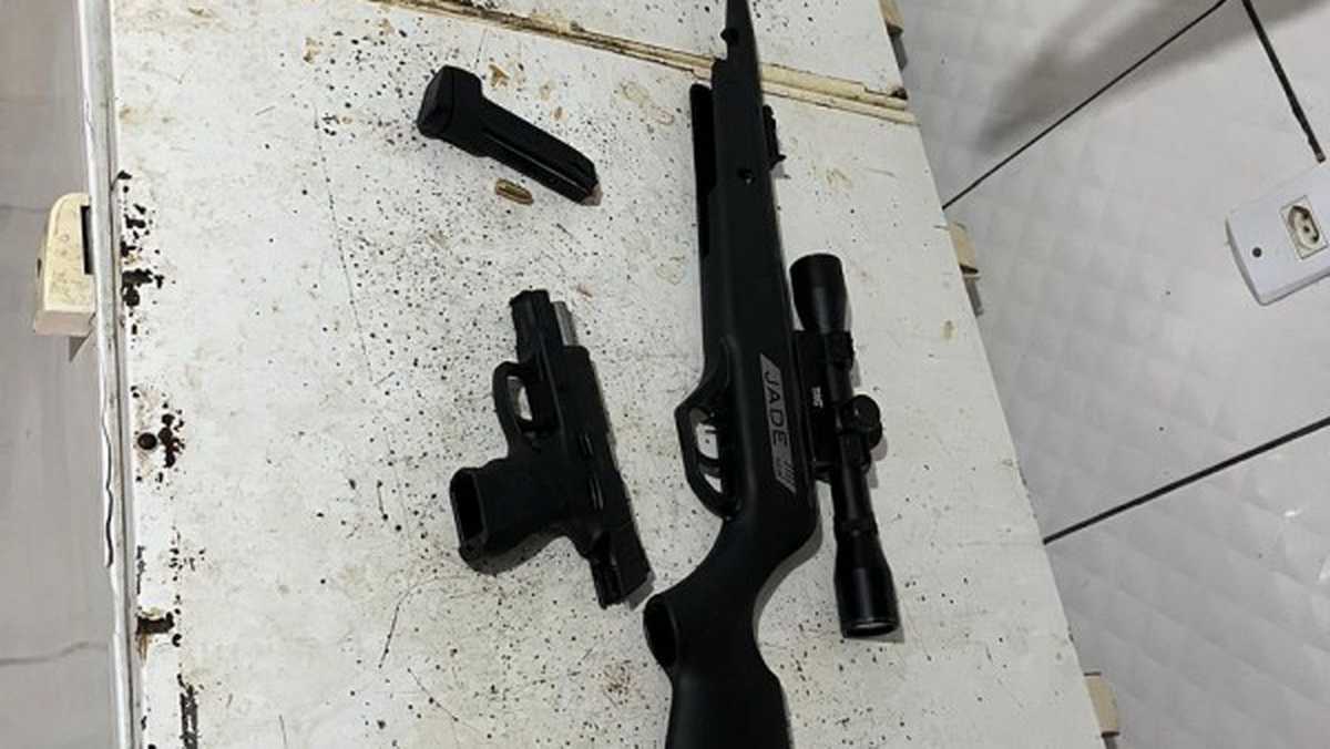 Operação contra agiotagem e coação deflagrada no Litoral Norte: armas e R$ 68 mil são apreendidos 5 Operação