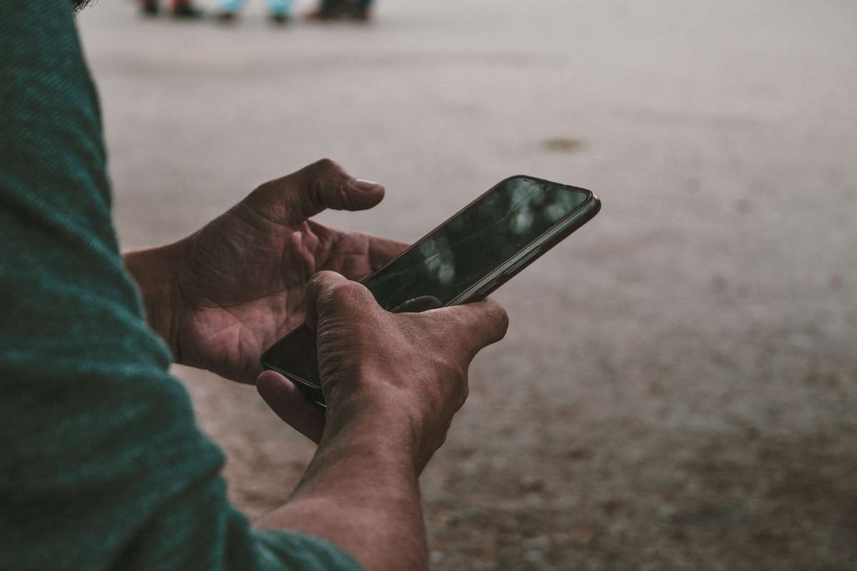 Apostas online podem gerar R$ 44 bilhões ao governo e reacendem debate sobre regras e publicidade no Brasil