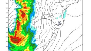 Baixa pressão avança e pode virar ciclone no Sul; veja como o RS será afetado