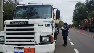 DAER restringe caminhões na Semana Santa no RS: Veja horários e regras