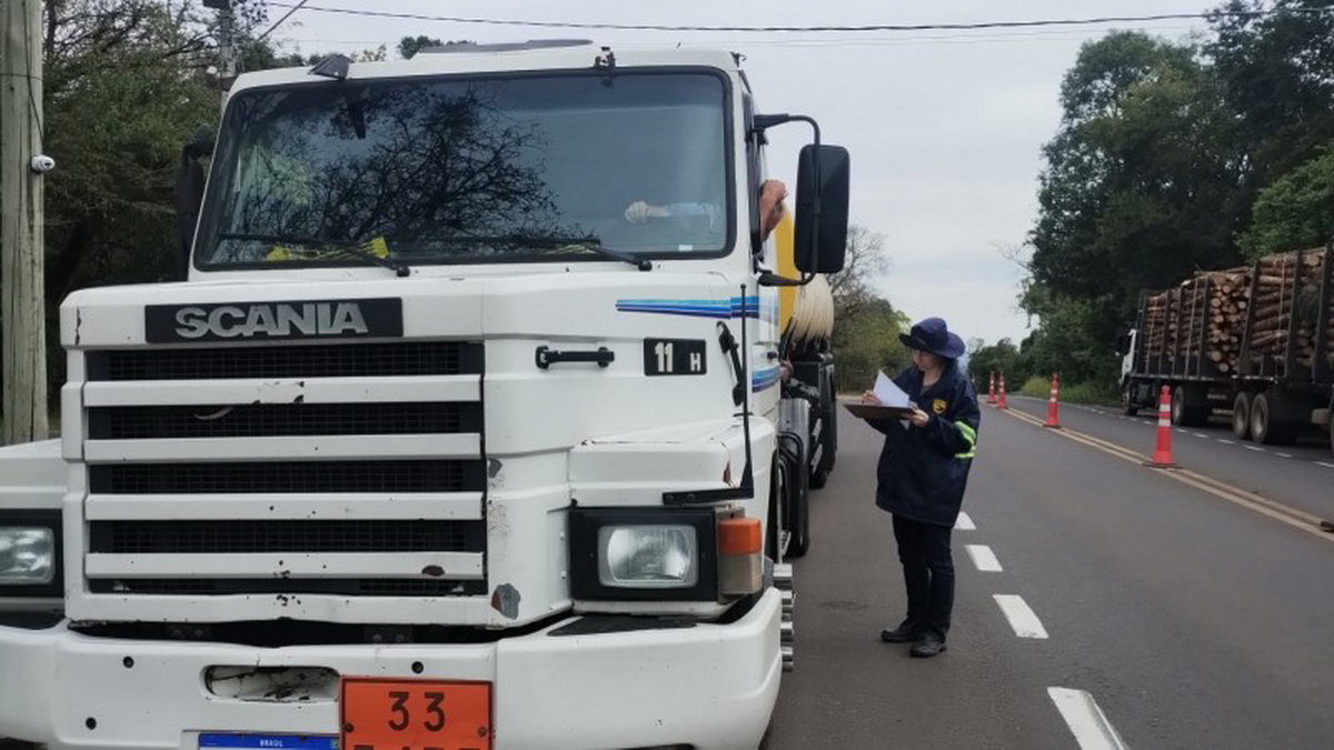 DAER restringe caminhões na Semana Santa no RS: Veja horários e regras