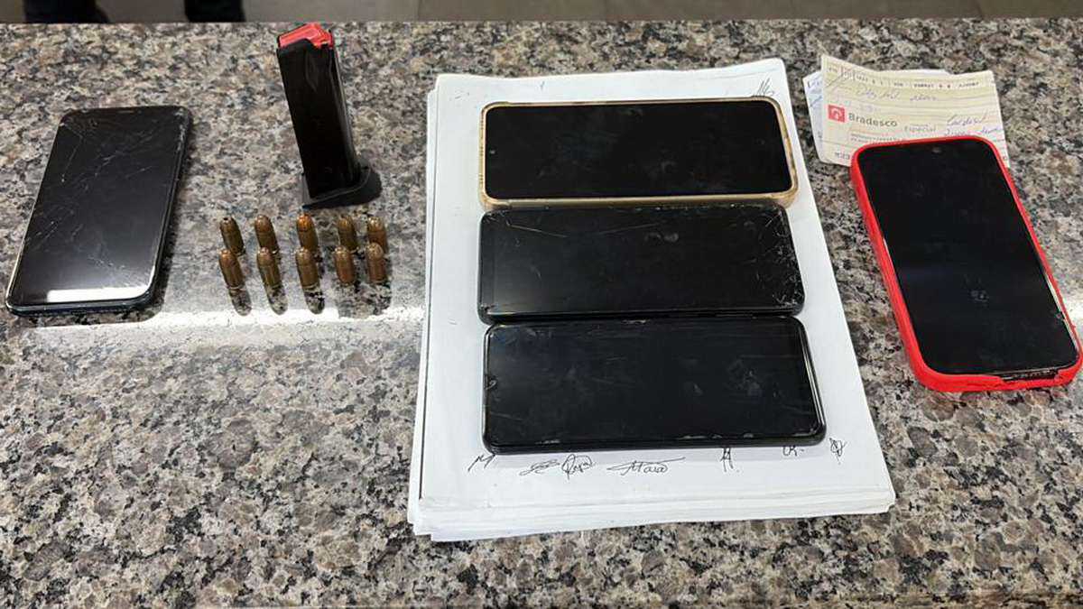 Extorsão contra morador do Litoral termina com prisão e arma apreendida na Serra