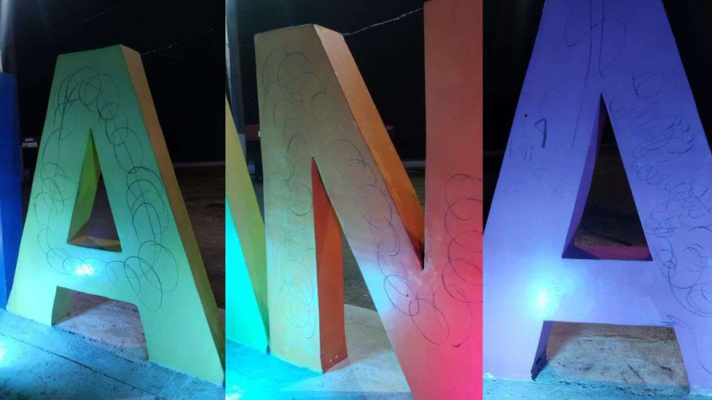 Homem é preso após vandalizar letreiro “Eu Amo Tramandaí” e academia na beira-mar