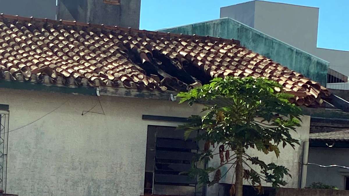 Incêndio em imóvel desocupado preocupa moradores no centro de Osório