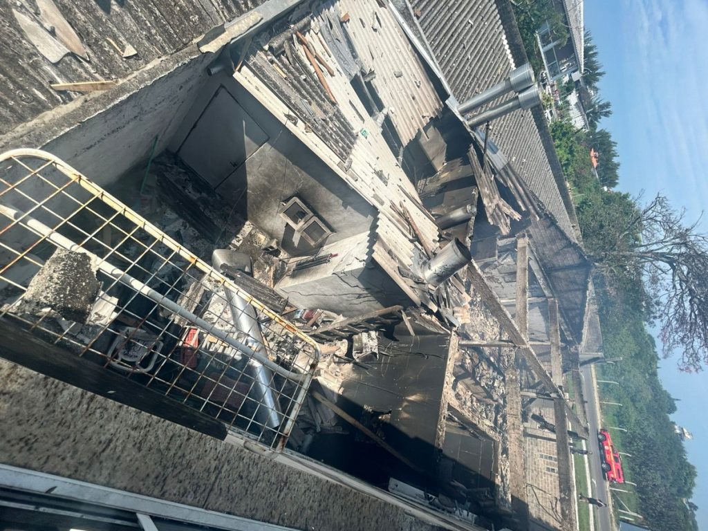 Restaurante atingido por avião em Capão da Canoa relata destruição total: “perdemos tudo”