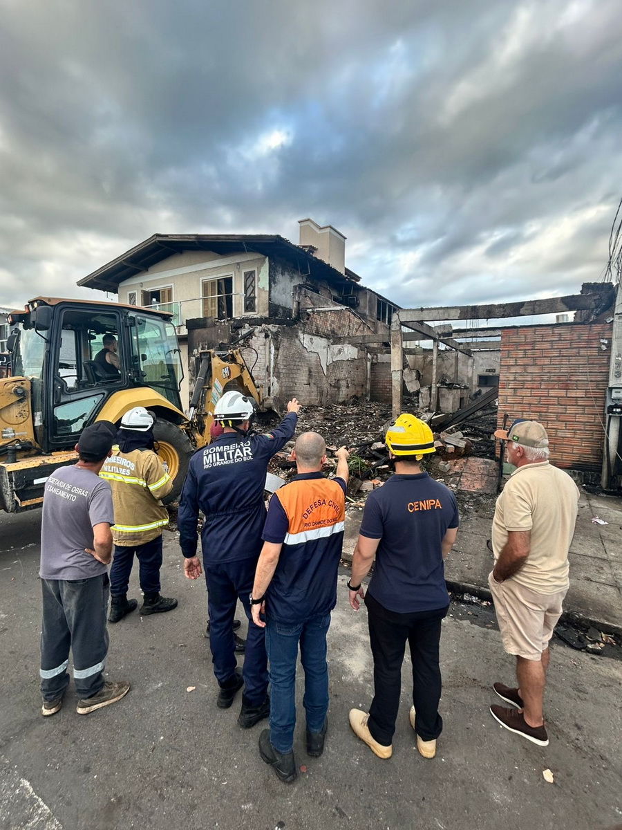 Restaurante atingido por avião em Capão da Canoa relata destruição total: “perdemos tudo”