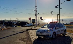 Suspeito com extensa ficha criminal é preso ao invadir casa em Torres