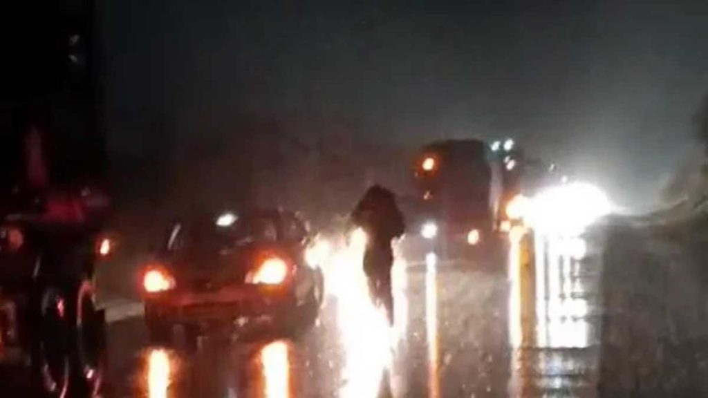 BR-290 é bloqueada após alagamento
