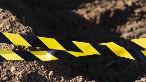 Crime brutal no Litoral Sul termina em morte e polícia busca testemunhas
